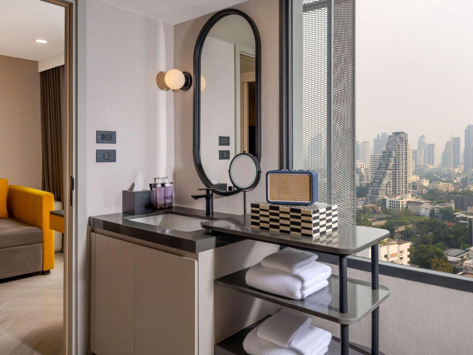 מלון Tribe Living Sukhumvit 39 By Accorhotels 4*